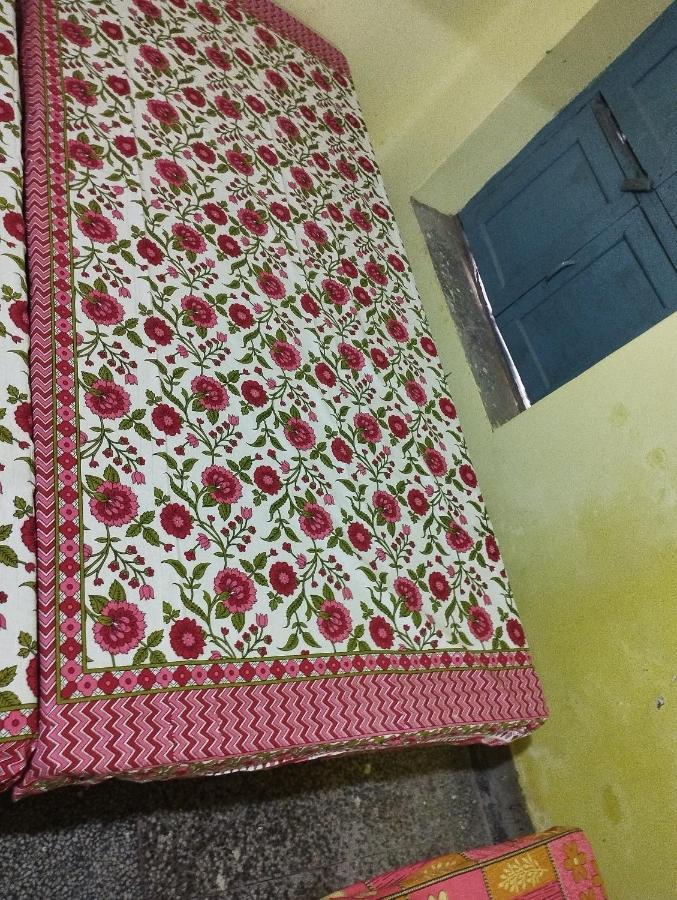 Sri Viswanatham Guest House Varanasi Exterior photo